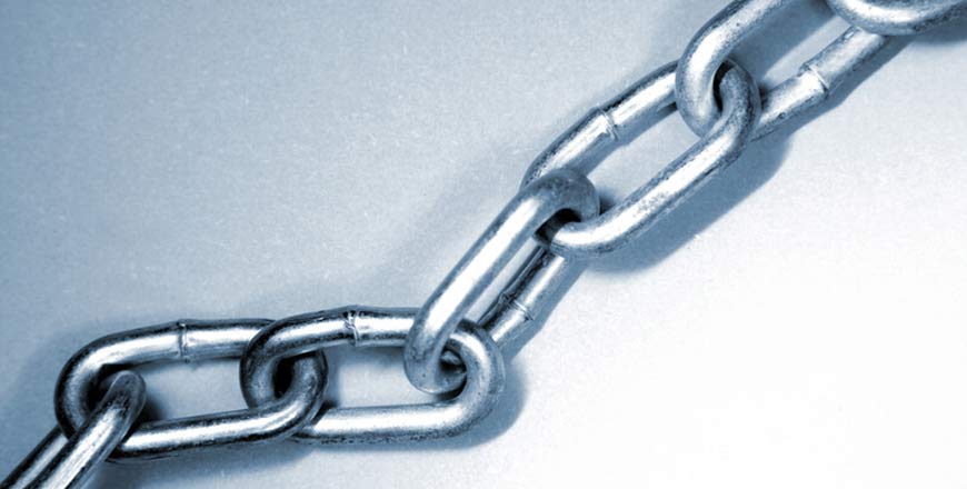 Picture of gray chain links